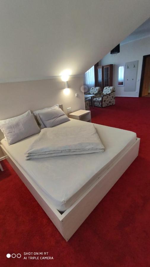 Bra Haus Hotel Branev Bagian luar foto