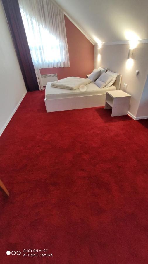 Bra Haus Hotel Branev Bagian luar foto